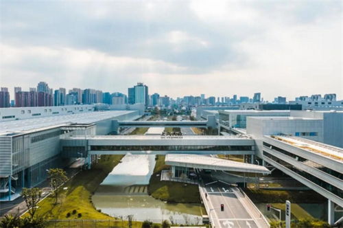 沖擊特斯拉一家獨大，上汽大眾ID.4 X的先天優勢與公園門票代理的新玩法